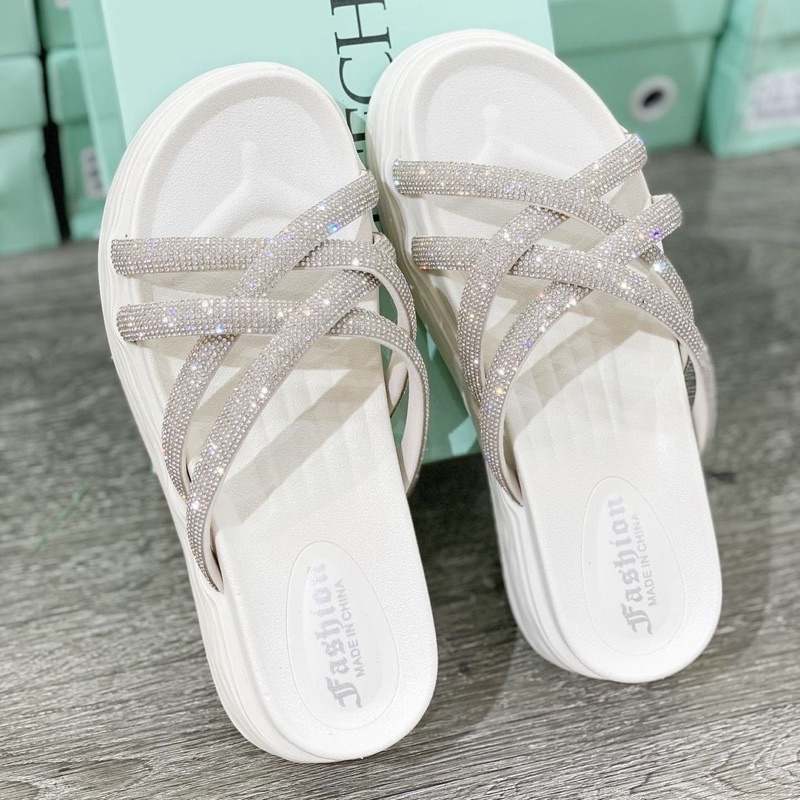 Dép Lê Quai Đá Bánh Mì