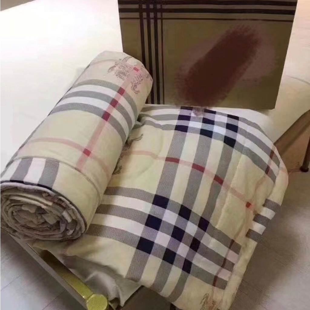 Chăn Burberry, chăn đũi cotton cực mềm, mịn và thoáng khí