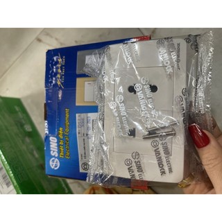 Ổ cắm đôi 2 chấu mã S18A Vanlock – Sino