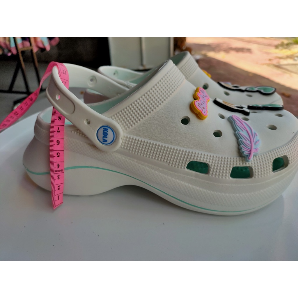 Dép sục nữ Crocs đế dày 7cm Sticker xinh xắn Kola hot 2022