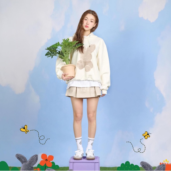 Áo hoodie con thỏ đen ADLV chính hãng form rộng nam nữ cực ngầu | BLACK FUZZY RABBIT HOODIE BLACK