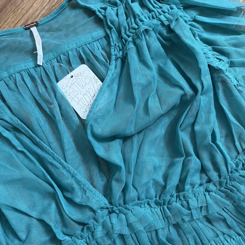Áo voan dập li cánh tiên cổ V vnxk Freepeople