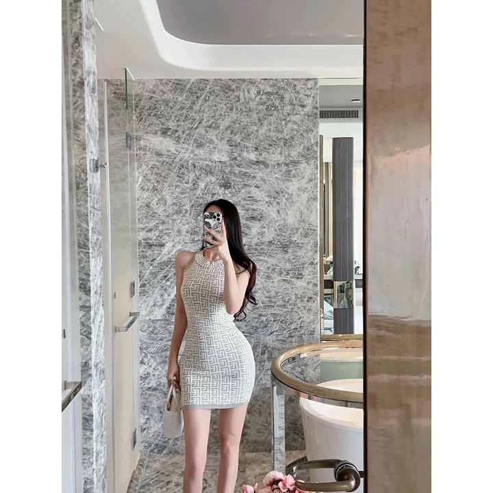 Váy len cổ yếm họa tiết logo thời trang cao cấp Fendi FD thiết kế ôm body, dây kéo đơn sắc