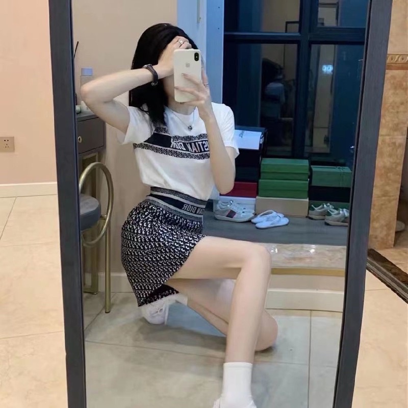 SALE Set Áo Thun Tay Ngắn + Chân Váy A Dio Đang Hot