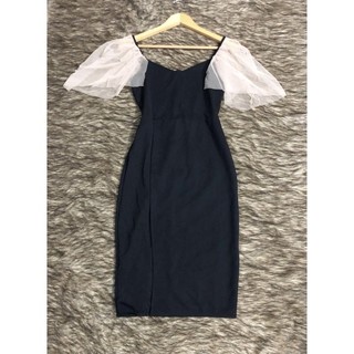 đầm ôm dáng dài xẻ trước màu đen phối tay lưới cánh tiên đính ngọc mới 90% - thanh lý pass váy 2hand