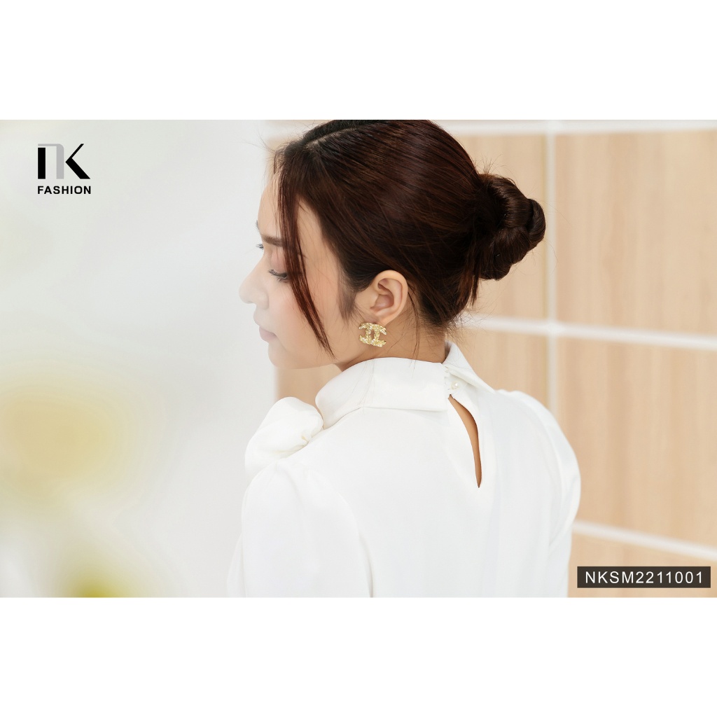 Áo Sơ Mi Nữ Cổ Tròn Đính Hoa Điệu Đà NK FASHION Kiểu Dáng Thanh Lịch, Chất Liệu Mềm Mịn Tôn Dáng NKSM2211001