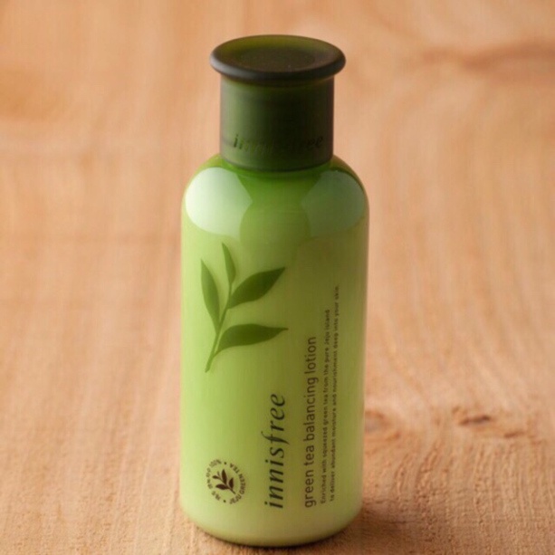 Sữa DƯỠNG DA TỪ TRÀ XANH DÀNH CHO DA HỖN HỢP INNISFREE GREEN TEA BALANCING LOTION Dung tích 160ml