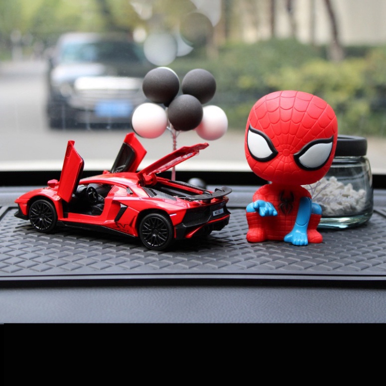 Mô Hình Batman Và Siêu Xe Trang Trí Taplo Ô Tô Bàn Làm Việc Phòng Khách - Phụ Kiện Oto Luxcar Cao Cấp Giá Rẻ