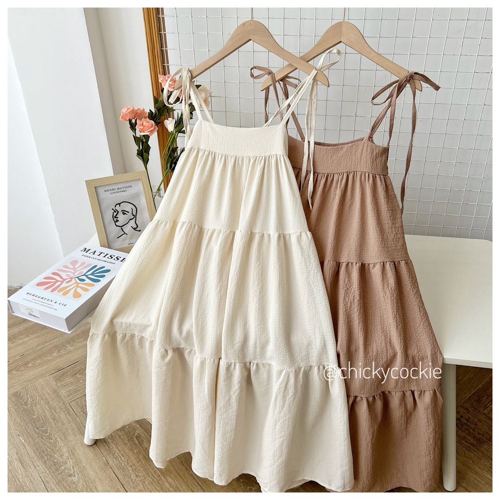 Đầm tầng cột dây dáng dài