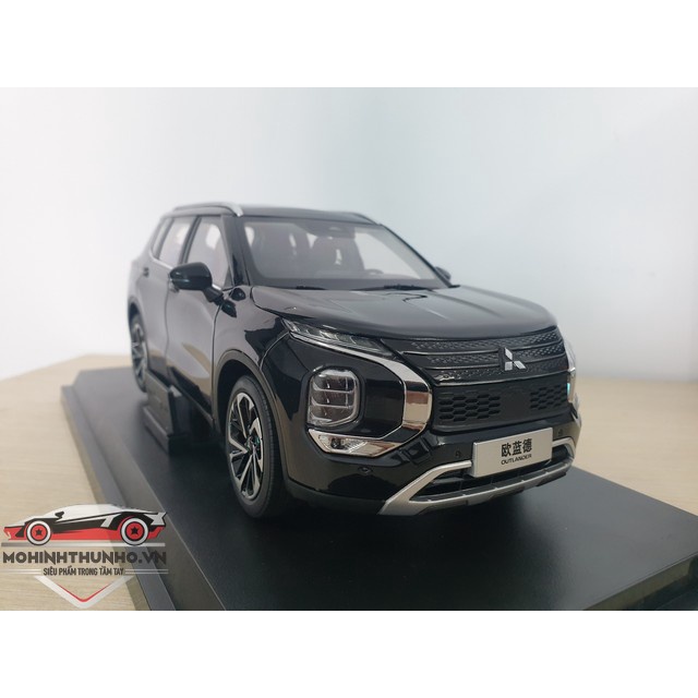Xe mô hình Mitsubishi Outlander 2023, tỉ lệ 1:18