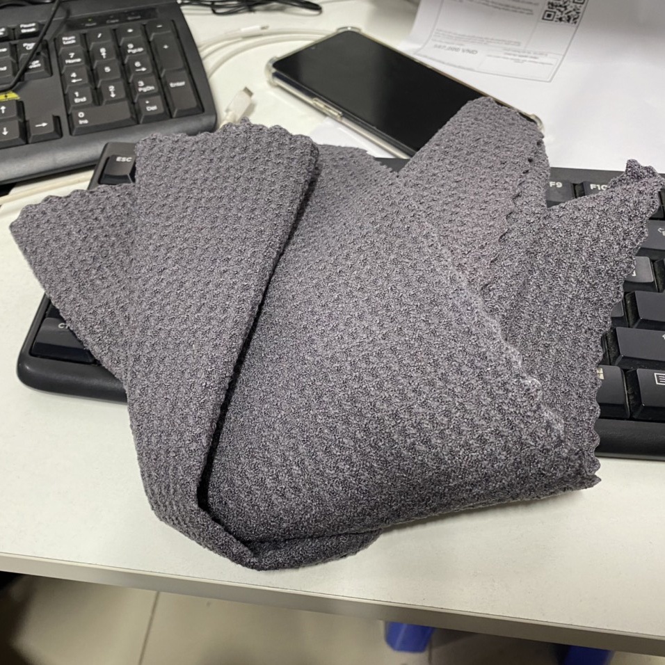 Khăn chuyên dùng lau kính ô tô không gây xước kính không để lại sợi vải