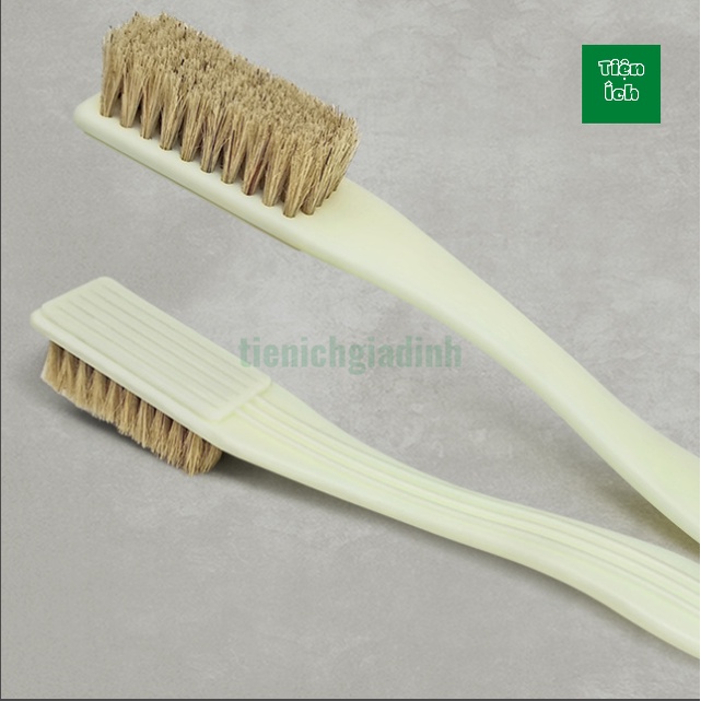 Bàn Chải Đánh Giày Lông Heo Cán Nhựa Dễ  Dàng Sử Dụng Vệ Sinh Giày Dép Ví Da