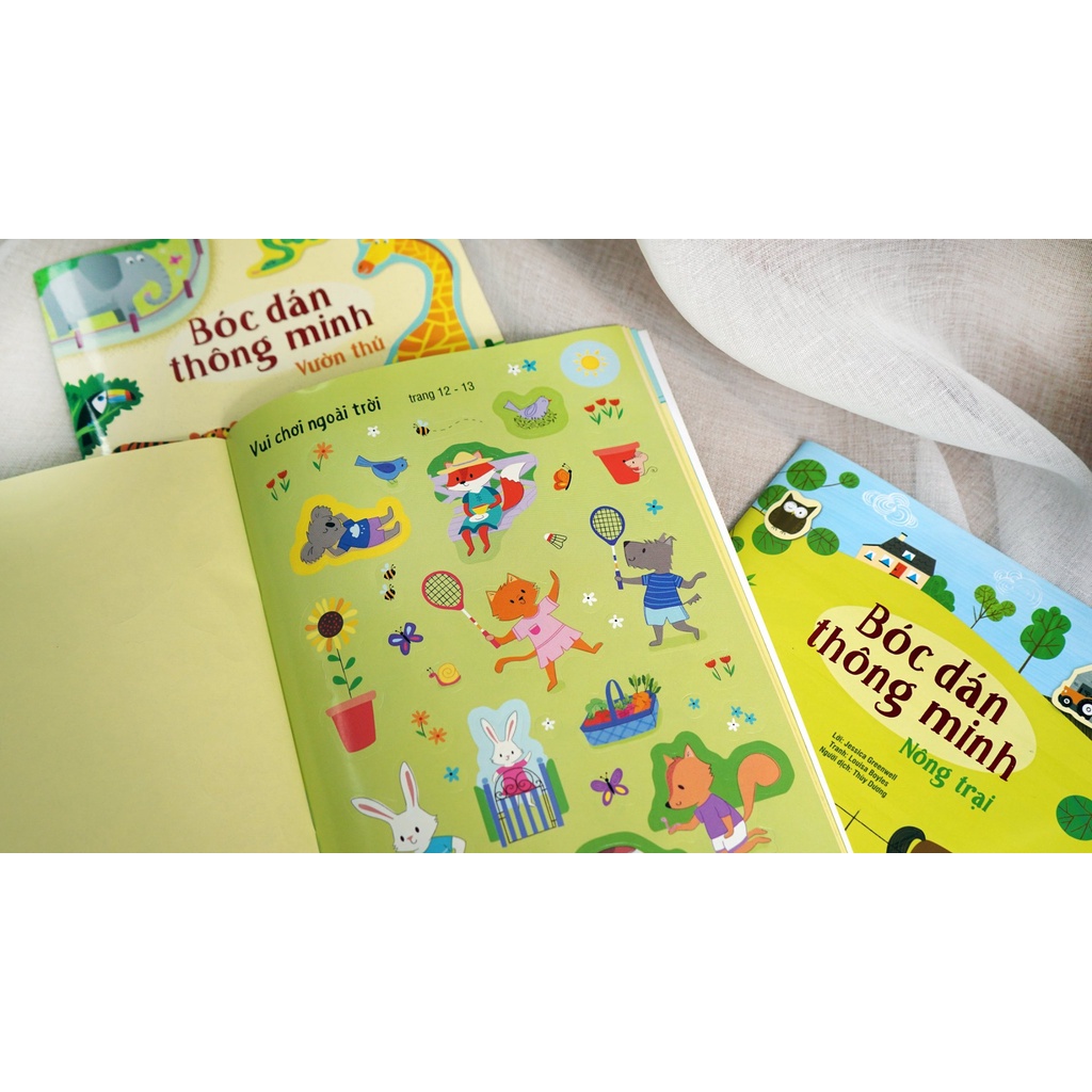 Sách - Bóc dán thông minh - Hơn 240 hình dán ngộ nghĩnh cho trẻ từ 3 - 8 tuổi - Nhiều chủ đề - Đinh Tị Books