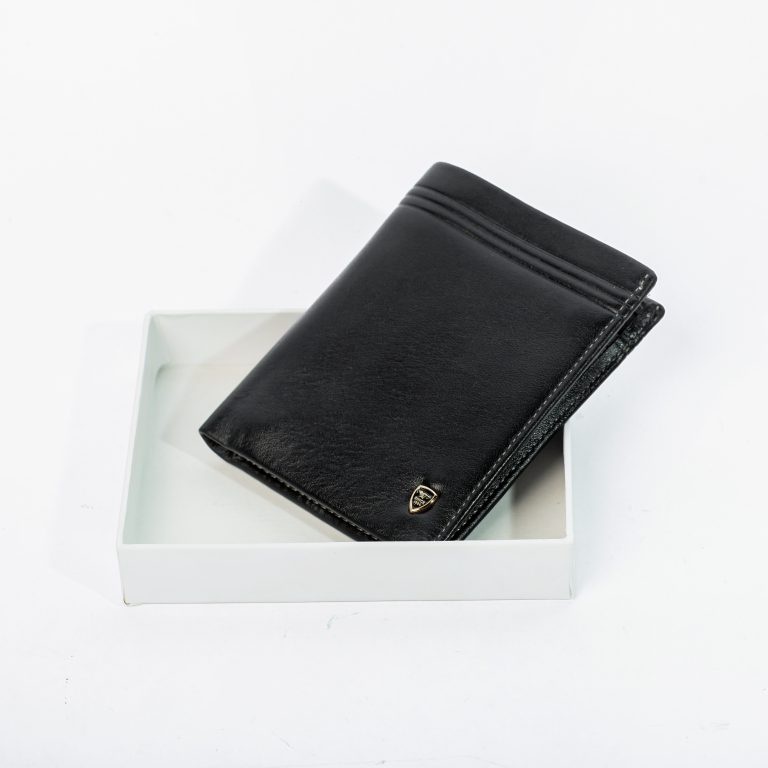 Ví Nam Da Bò Dáng Dọc Duvis VX22 Màu Đen.