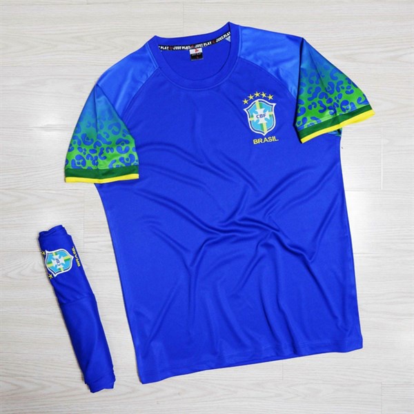 Bộ bóng đá Brasil xanh