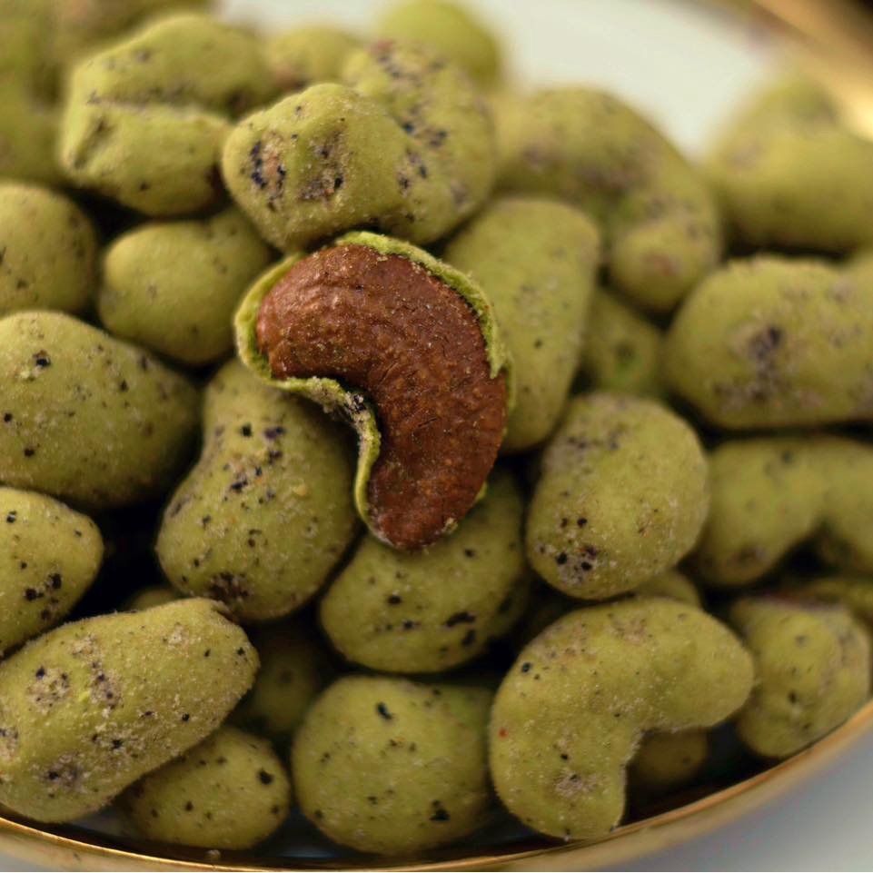 Hạt điều phủ Wasabi