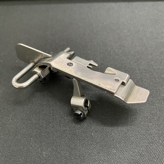 Chân vịt diễu máy vắt sổ 4 chỉ