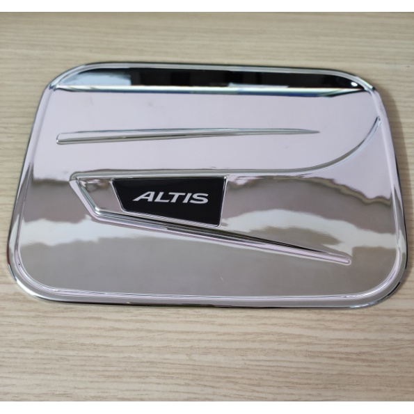 Ốp nắp bình xăng xe Toyota Altis 2022 , 2023 Nhựa ABS mạ crom cao cấp