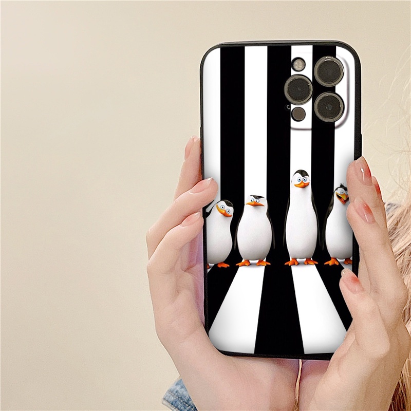 Ốp lưng iphone cạnh vuông chim cánh cụt sọc đen 6plus/6s/6splus/7/7plus/8/8plus/x/xs/11/12/pro/max/plus/promax e2001