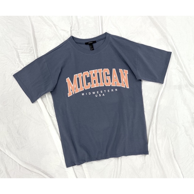 Áo cánh dơi form rộng cotton in chữ Michigan cam