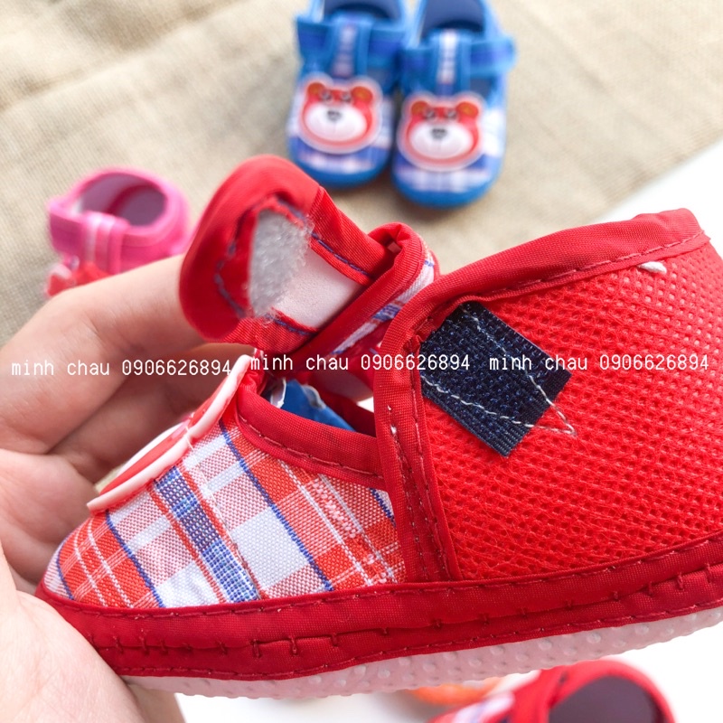 Giày tập đi đế mềm kẻ caro phối hình cho bé trai/ bé gái có chống trượt