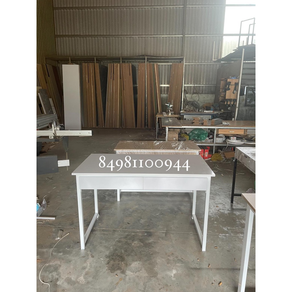 Bàn làm nail khung trắng mặt gỗ có 2 ngăn kéo dài 1m