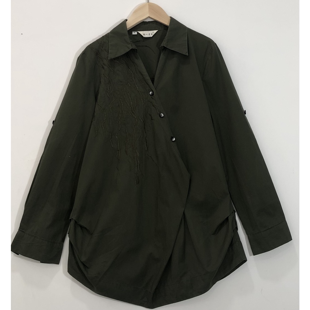 ÁO SƠ MI KIỂU NỮ CHINOS PHOM DÀI RỘNG GIẤU QUẦN (M34A34)