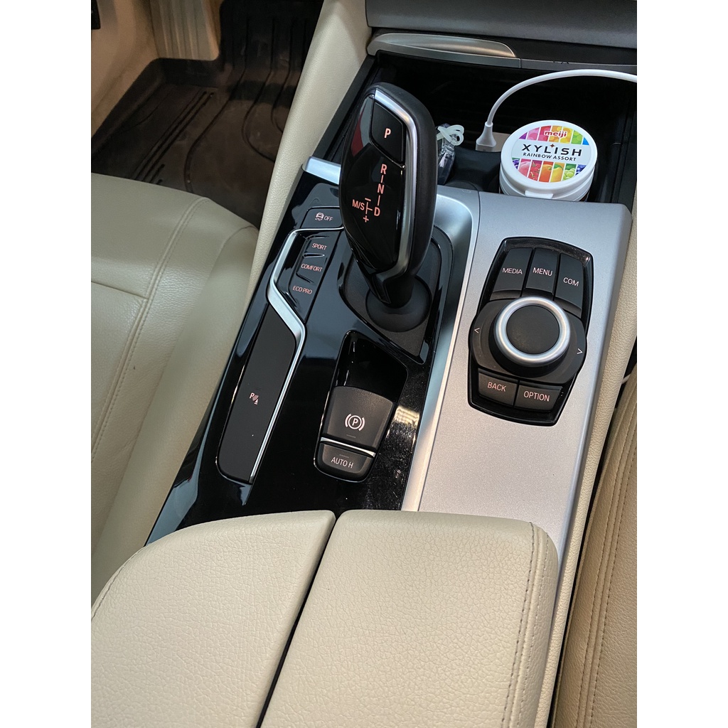 BMW 5 SERIES: Phim PPF dán bảo vệ nội thất ô tô - AUTO6 &lt;Made in Việt Nam&gt; chống xước, che phủ các vết xước cũ.