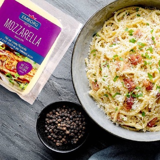 Phô mai Mozzarella hiệu Emborg – gói 200g. Date 7/2023