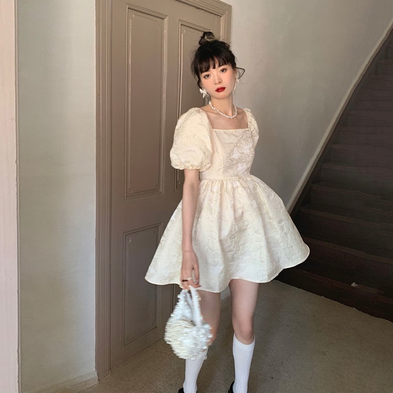 Váy cổ vuông tay bồng- Váy gấm công chúa thắt nơ lưng mang phong cách cổ điển , tinh tế, dịu dàng