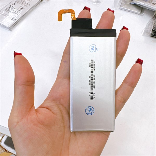 Pin Samsung S6 Edge - EB-BG925ABE hàng như hình.