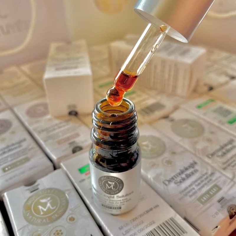 Serum huyet thanh giảm mụn mộc dưỡng da tuyết