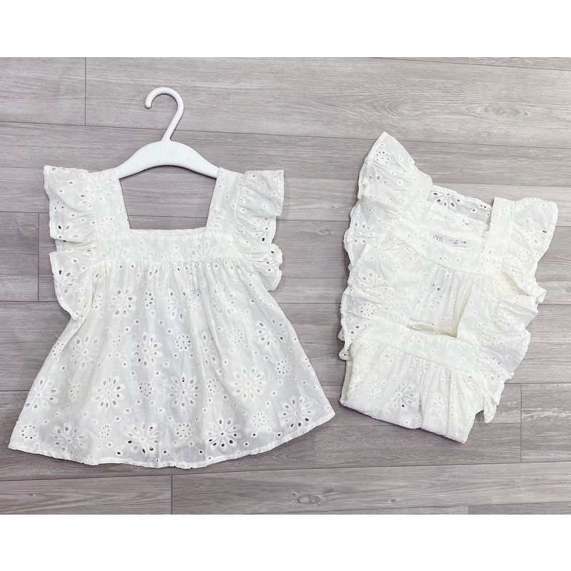 Áo váy Zara đục lỗ bé gái