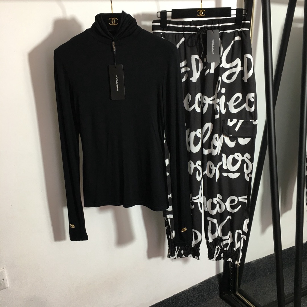 Set quần áo Dolce & Gabbana DG dài tay in chữ sành điệu
