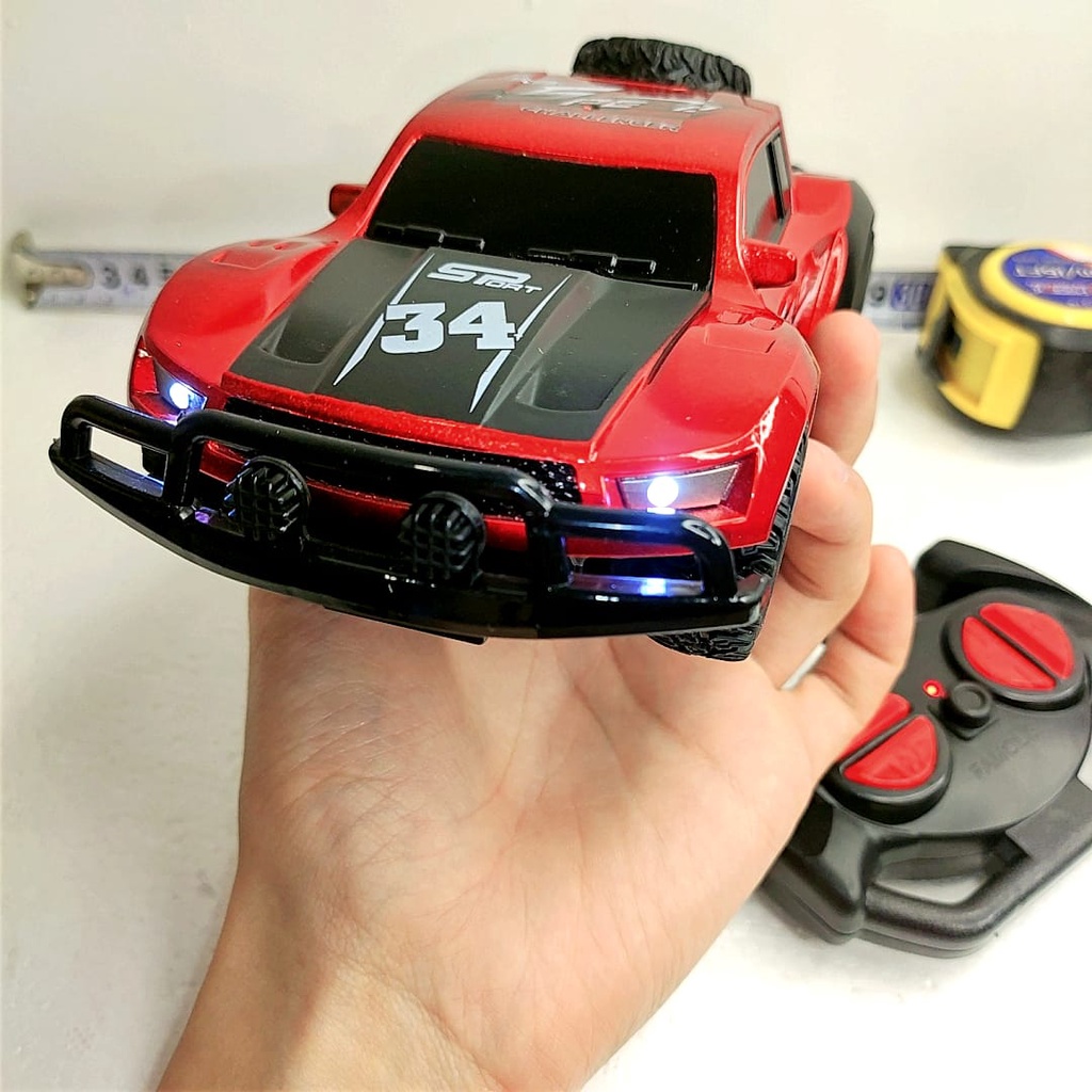 Ô tô đồ điều khiển từ xa mô hình xe địa hình 4 chỗ