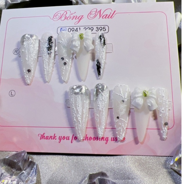 móng giả thiết kế gel xi măng phối nơ cô dâu tiểu thư hình shop ( màu móng làm theo yêu cầu)