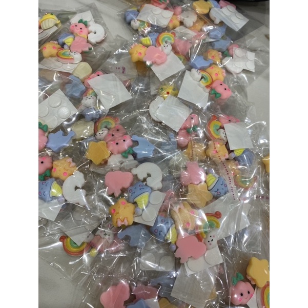 Sét 4 sticker 3D nhiều hình siêu dễ thương❤️