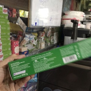 Kem  Đánh Răng Closeup Bạc Hà 230g(có tặng)