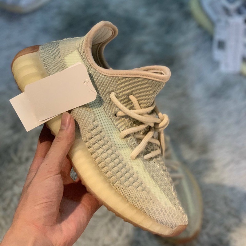 Giày mẫu mới  nhất chuẩn đẹp.