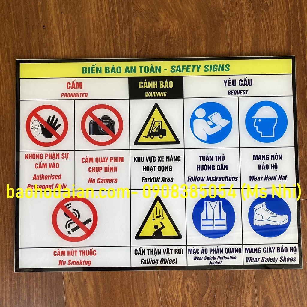 Biển báo an toàn nhà xưởng chất liệu mica KT30x40cm