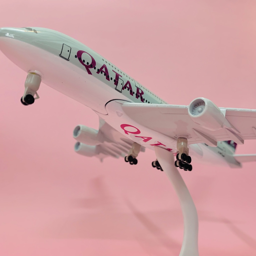 Mô Hình Kim Loại Máy Bay Qatar Airlines Cao Cấp Tỉ Lệ Chuẩn 20cm