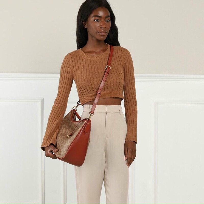 TÚI XÁCH COACH CARY SHOULDER BAG IN SIGNATURE CANVAS