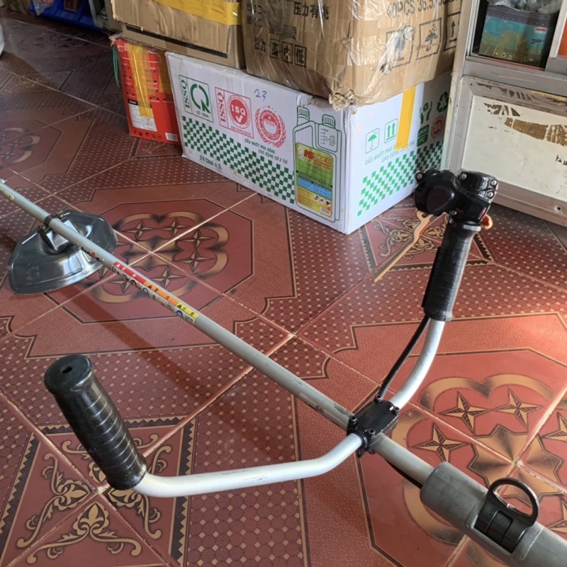 MÁY CẮT CỎ MITSUBISHI TUE26 CHÍNH HÃNG NHẬT BÃI GIÁ SỈ