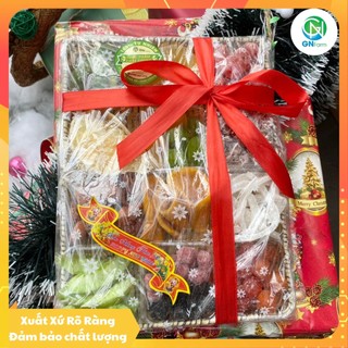 Mứt tết hộp quà biếu tết mứt sấy dẻo ô mai xí muội khay 12 ô mix đủ loại trái cây sấy dẻo cao cấp chuẩn ngon - khay 1kg