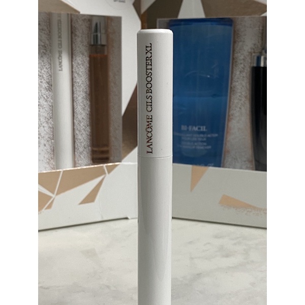 Mascara dưỡng mi lancome