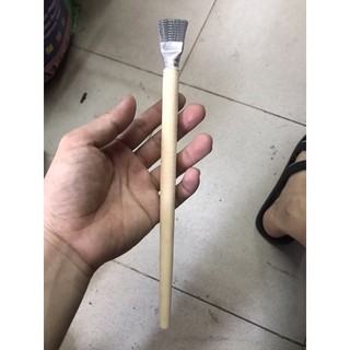Bàn chải sắt, cọ sắt cán gỗ Kim Lan