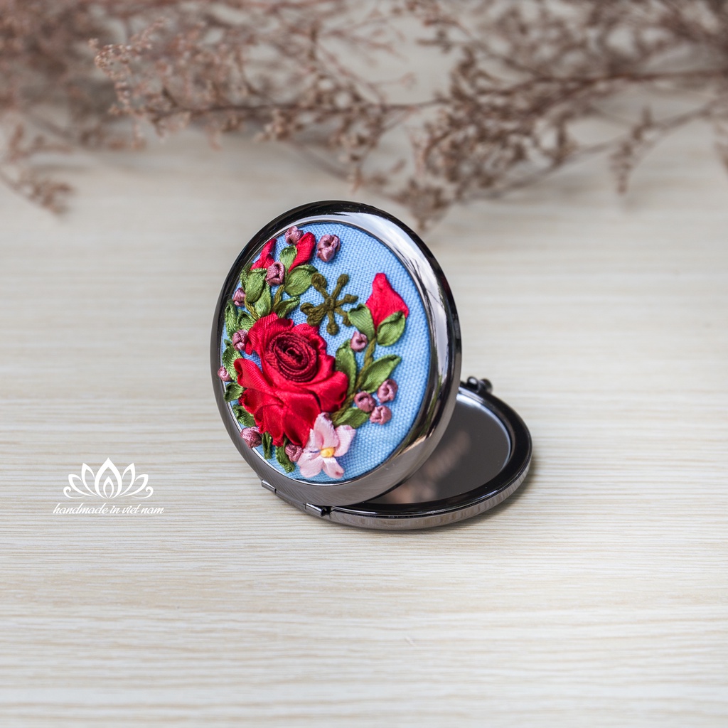 Gương cầm tay mini handmade nhỏ gọn,thêu hoa handmade món quà tặng độc đáo