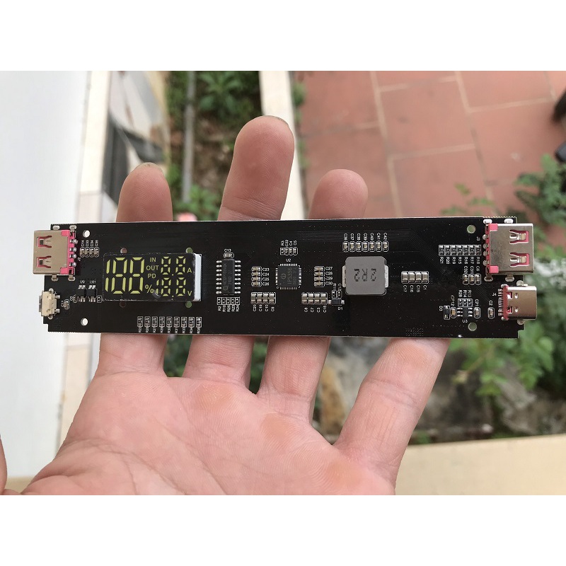 Box sạc dự phòng có sạc nhanh 22,5W không bao gồm pin