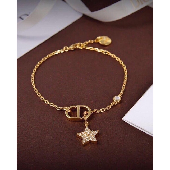 Lắc tay Di.or sang chảnh