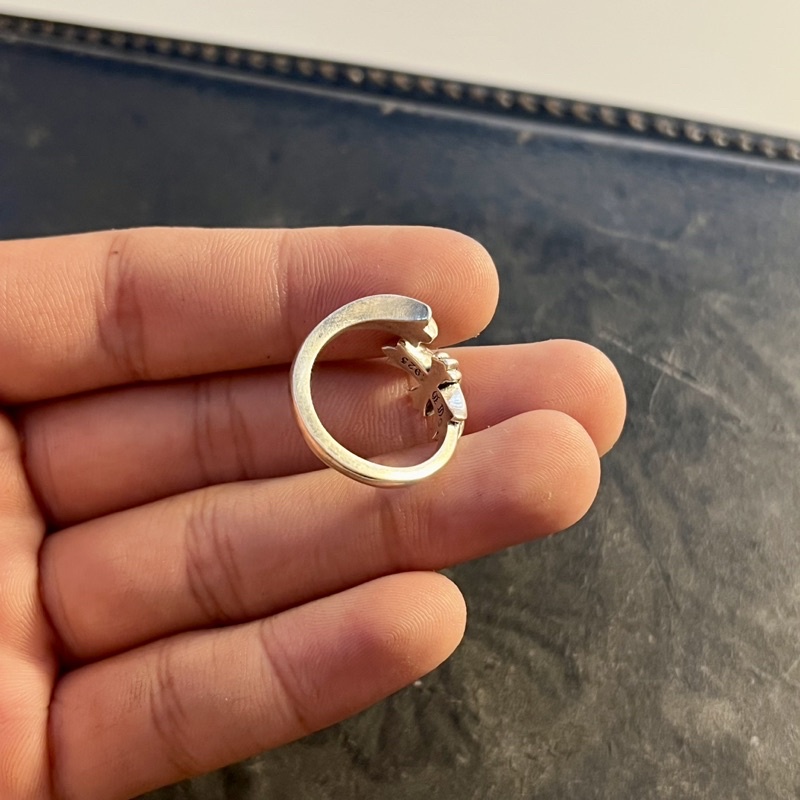Nhẫn chromehearts
